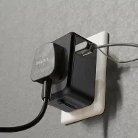 Hyphen Charge Point Universal Travel Adaptor 20W Black HTA-BK20W0000