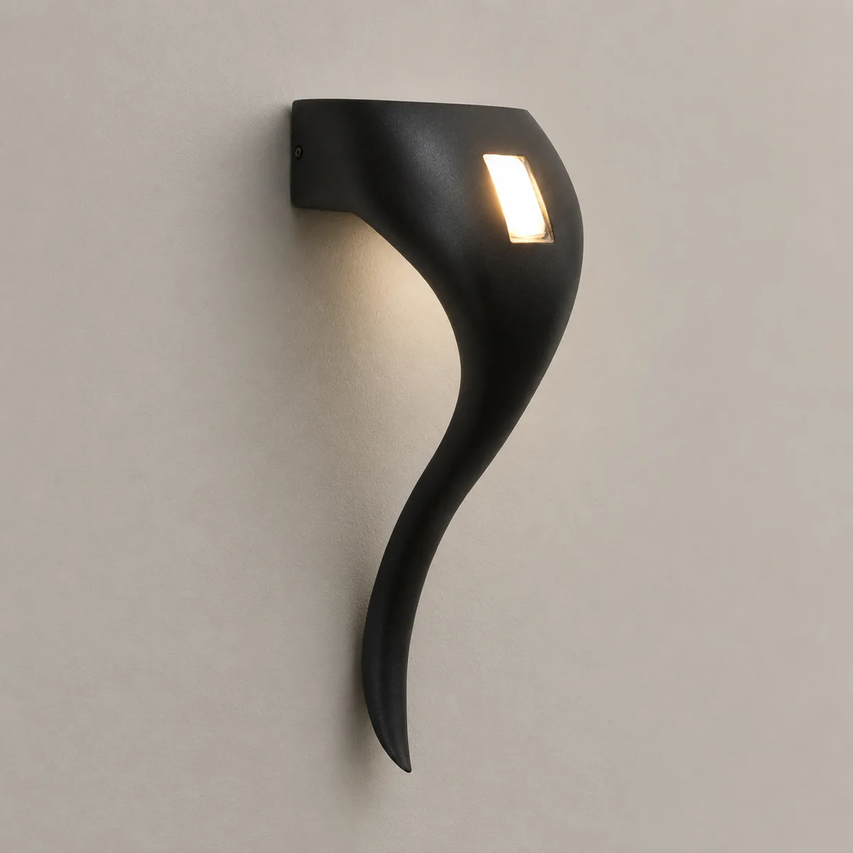 Tronic 10W LED Outdoor Wall Light - IP54 Warm White