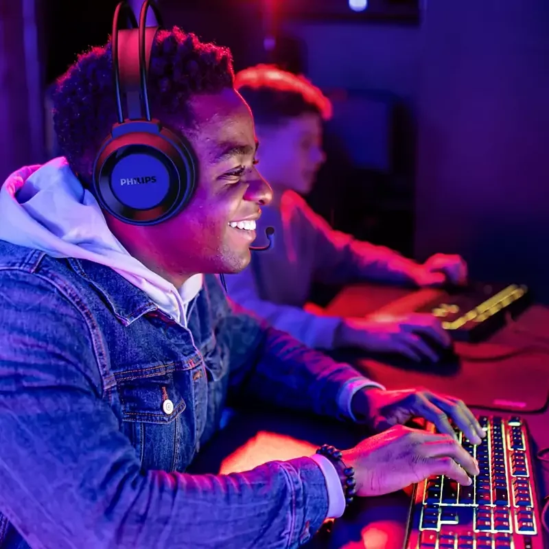 Philips Wired OverEar Gaming Headphones, Punchy Bass, 50mm Drivers, Omnidirectional Mic, USB C & 3.5mm Connection TAG3BK/97