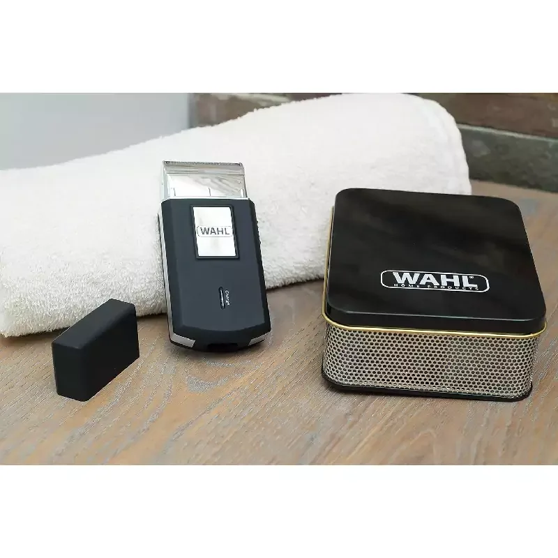 Wahl Cordless Travel Shaver, Classic Series with Flexible Single Foil System, Wet & Dry Operation 3615-1027