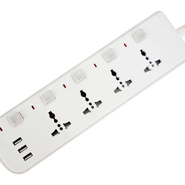 Tronic 4 Way Extension With USB Ports