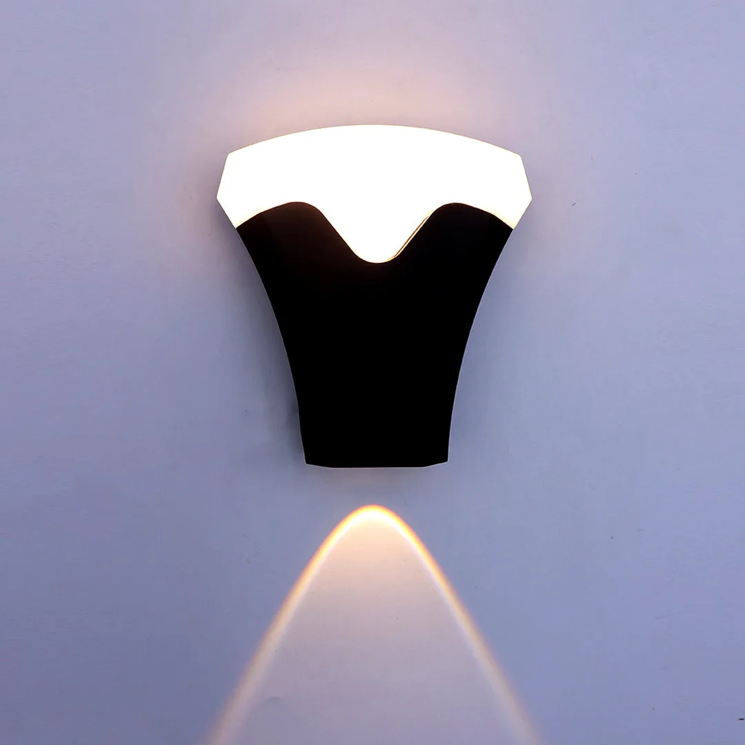 Tronic 6W LED Outdoor Wall Light - IP54 Warm White