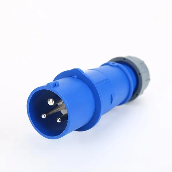 Tronic Industrial Plug 3 Pin 32 Amps