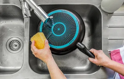 Tefal Easy Cook Frypan 20cm Non Electric B5540202 aluminium material with heat indicator dishwasher safe and pfoa safe