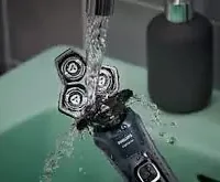 Philips Rechargable Touch Shaver Wet & Dry, SkinIQ Technology, Close-Cut and 360° Flex Shaving Heads, Li-ion Battery, 60min Run Time on 1hr Charge S5885