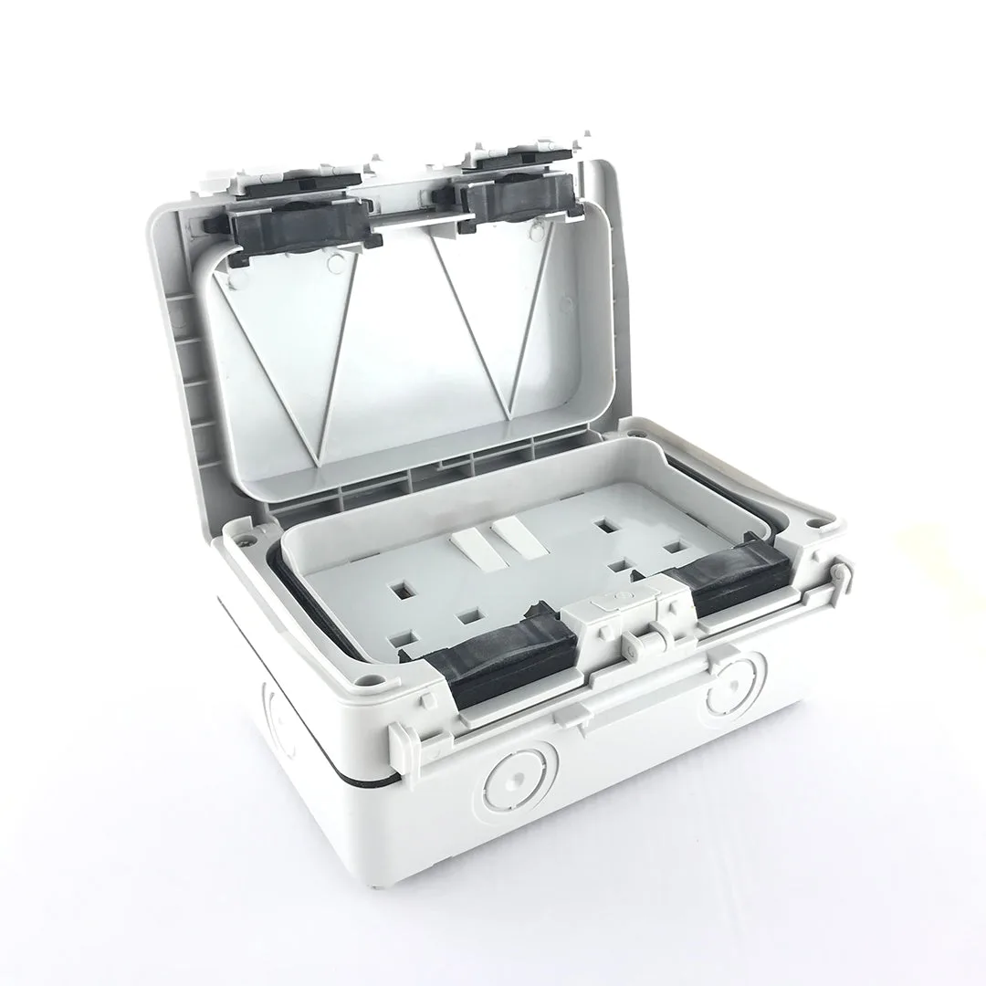 Tronic Twin Waterproof Socket 13Amps TR Range