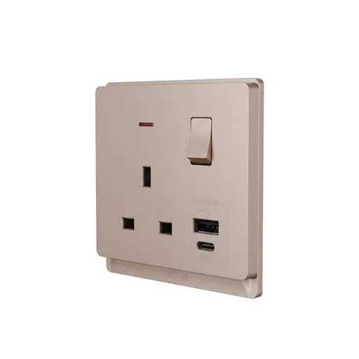 Tronic 13A Switched Socket with Dual USB Ports - Type A & C, Gold Finish