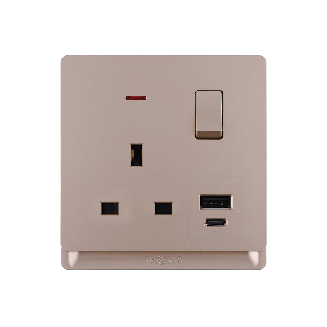 Tronic 13A Switched Socket with Dual USB Ports - Type A & C, Gold Finish