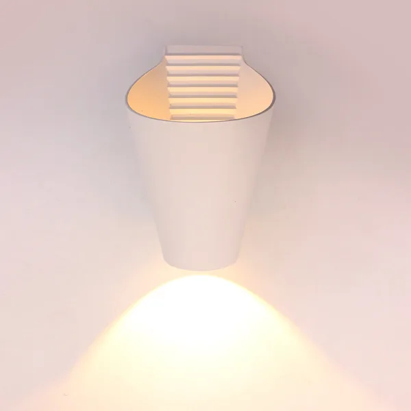 Tronic 10W LED Outdoor Wall Light - IP54 Warm White