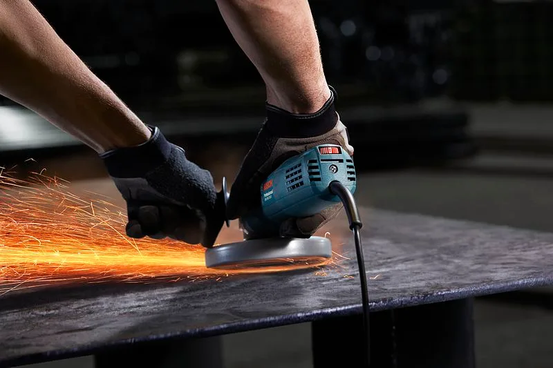 Bosch Angle Grinder 900W, 100mm (4") with Protection Switch, Ergonomic Design GWS 9-100P 2 Bosch Angle Grinder 900W, 100mm (4") with Protection Switch, Ergonomic Design GWS 9-100P