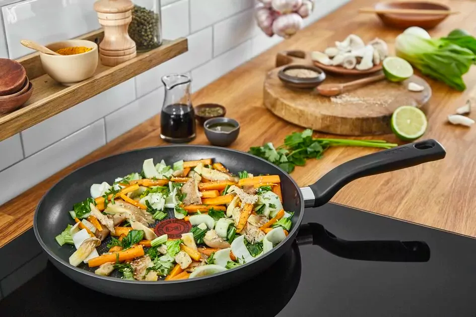 Tefal Total Wokpan 28cm Non Electric G1521944 aluminium material heat indicator thermo signal titanium coating