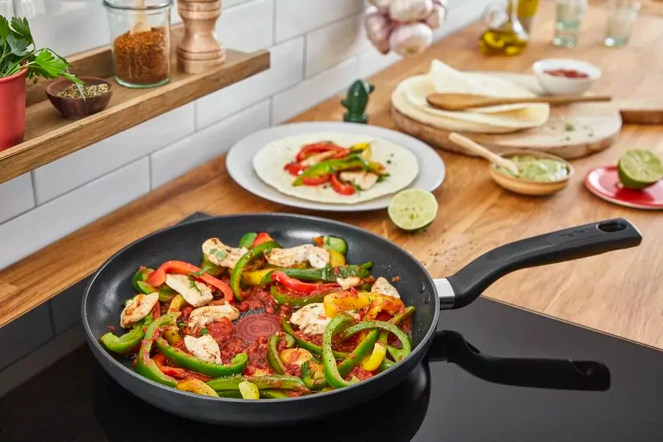 Tefal Total Wokpan 28cm Non Electric G1521944 aluminium material heat indicator thermo signal titanium coating