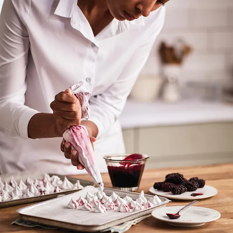 Kenwood Hand Mixer 5 Speed with Turbo Function 300w Hmp22.000wh - 2 Beaters For Eggs And Cream And 2 Hooks For Mixing Dough 5 Speeds With Turbo Function