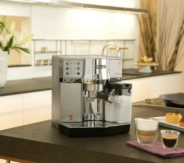 Delonghi Pump Espresso & Cappuccino Machine 1450W, Automatic Milk Frother, Metallic EC850.M